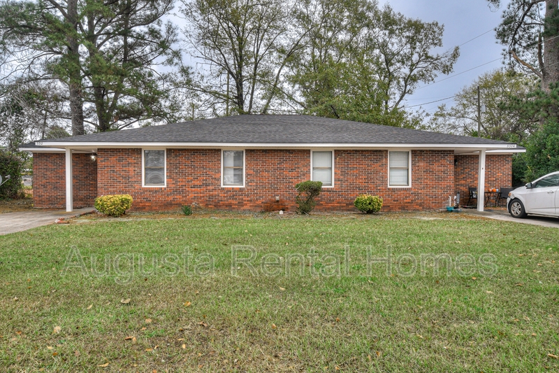 Martinez Condo: 332B Old Plantation Road