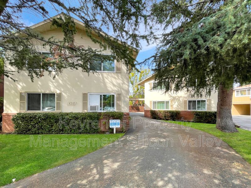 Request a Viewing for 4318 Collins Court, Unit 4 Tenant Turner