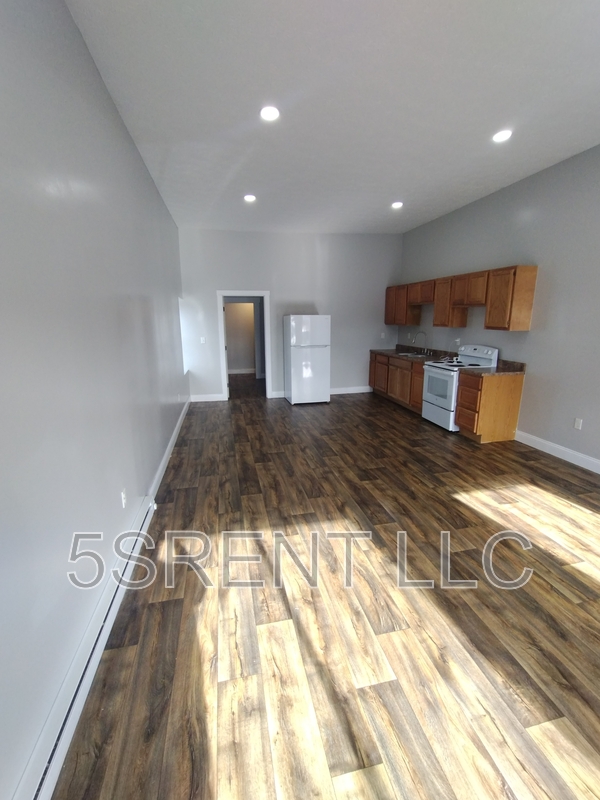 Phillipsburg Condo: 22 E Main St Apt A