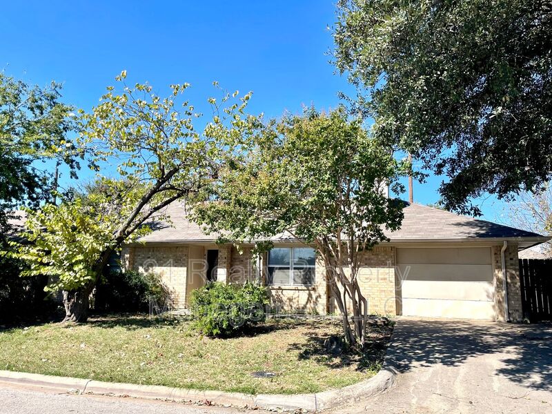 Frisco House: 8710 California Dr