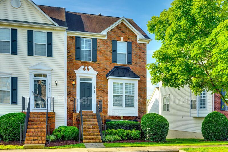 Charlotte Townhome: 12326 Verdant Ct.