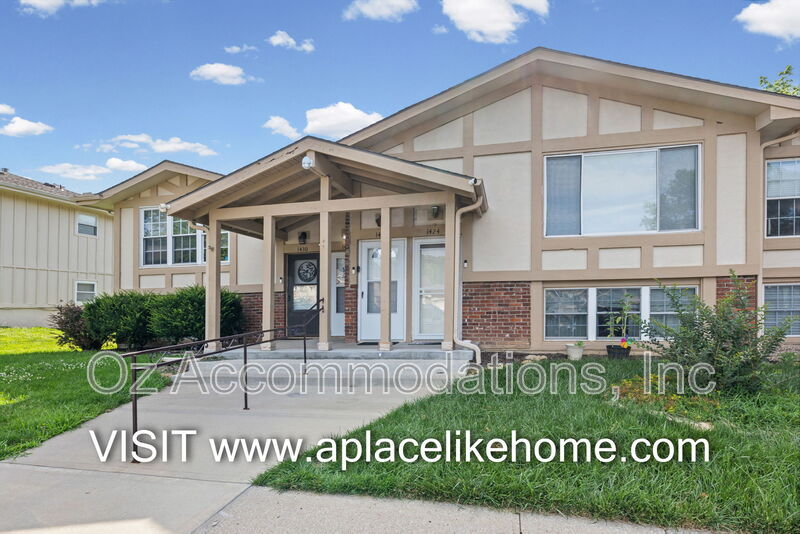 Kansas City Condo: 1428 NW 64th Ter