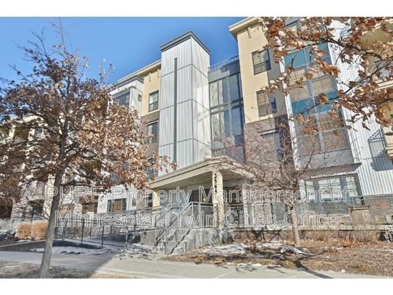 Saint Paul Condo: 2565 Franklin Ave