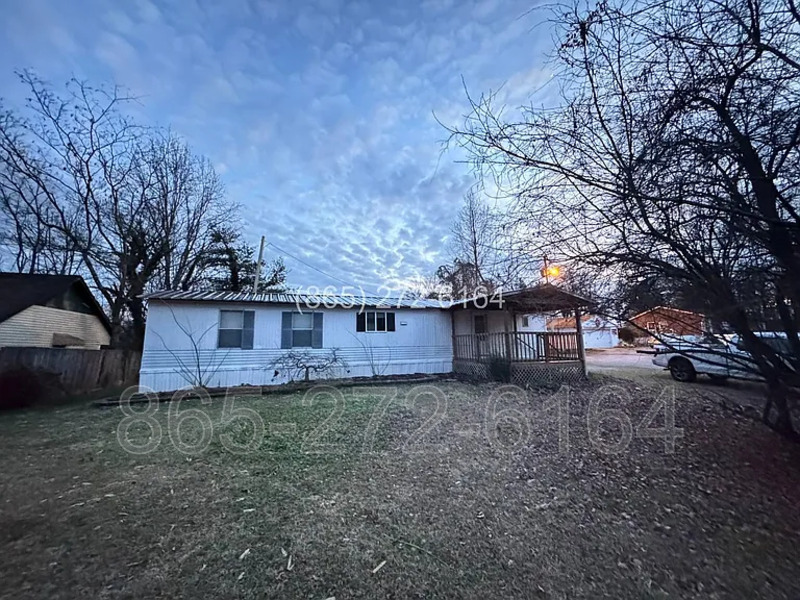 Knoxville House: 8413 Oak Ridge Hwy