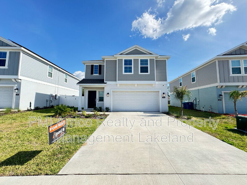 Lake Wales House: 645 Bell Prairie Circle