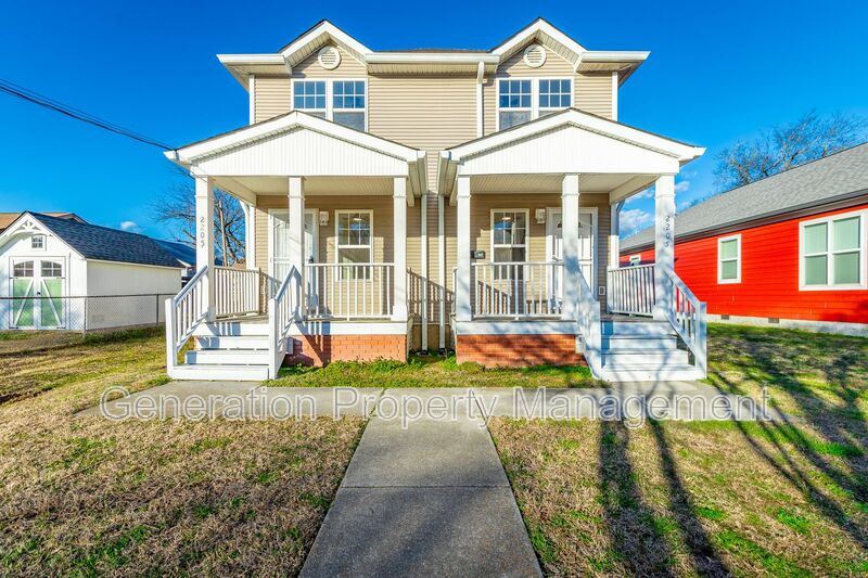 Chattanooga Condo: 2205 E 12th St