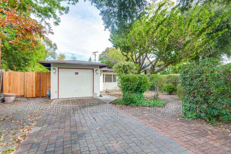 Request a Viewing for 851 East Meadow Drive Tenant Turner