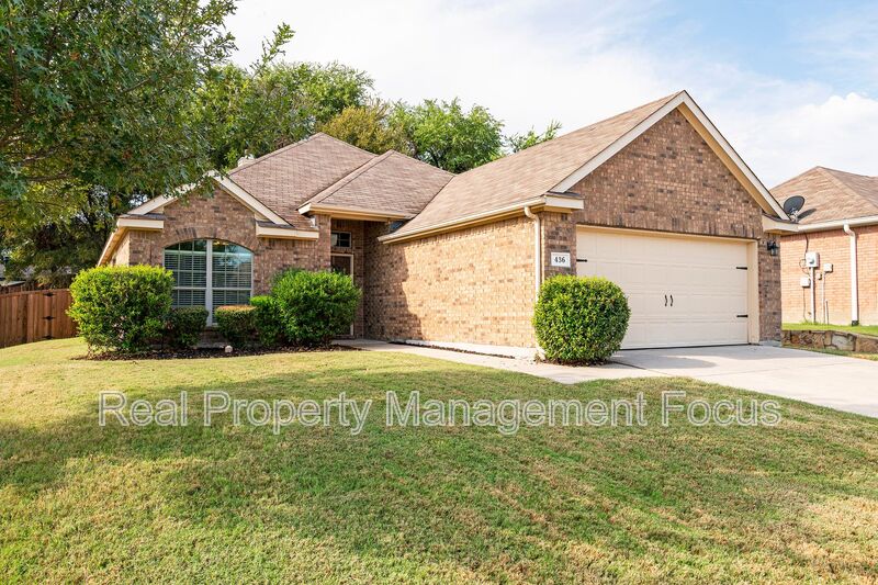 Oak Point House: 436 Northbrook Ave