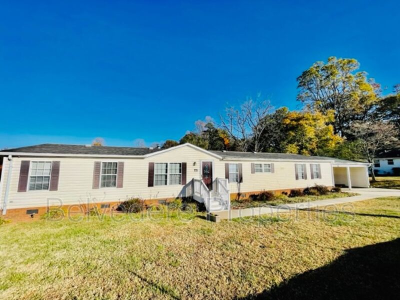 Winston-Salem House: 221 Oak Grove Church Rd.