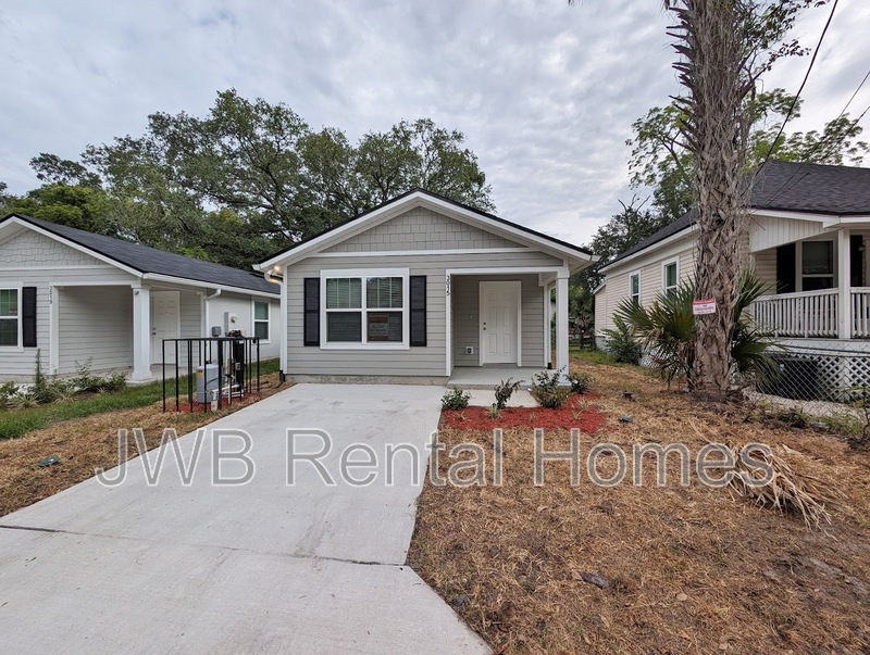 Jacksonville House: 3015 Dignan St