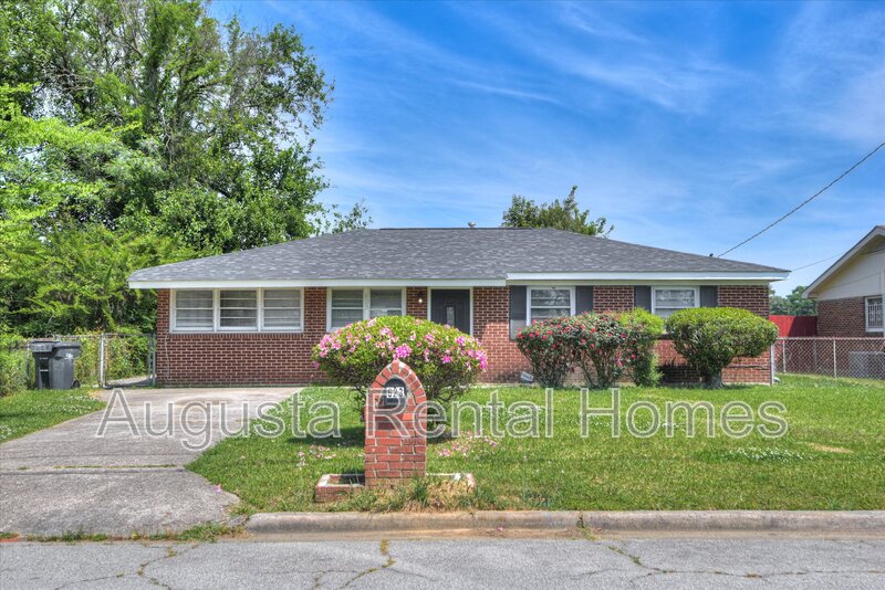 Augusta House: 623 Aiken Street