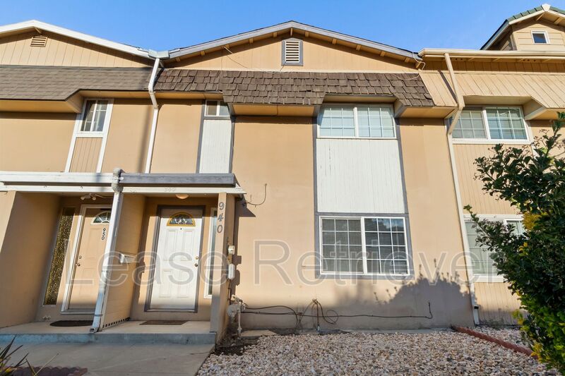 Tracy House: 940 Palm Cir