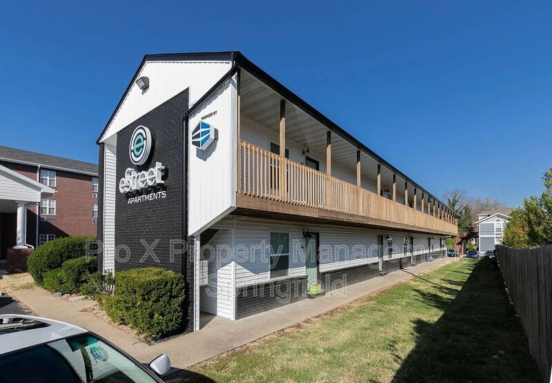 Springfield Condo: 1147 E Elm St