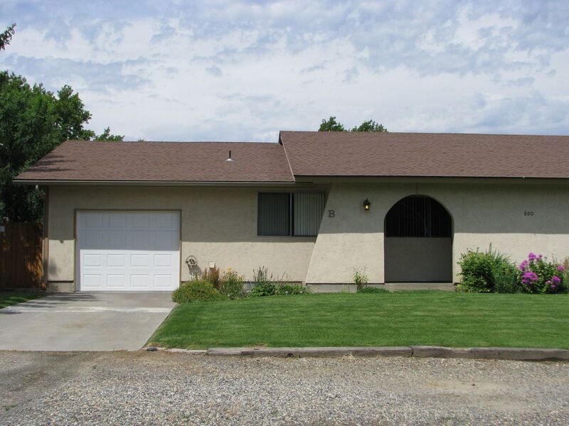 Kennewick Condo: 800 S. Huntington St.