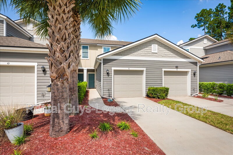 Saint Johns Townhome: 51 Englewood Trace