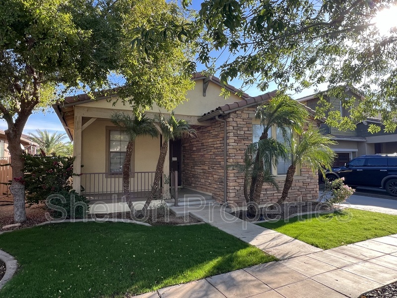 Surprise House: 13255 N 153rd Ln