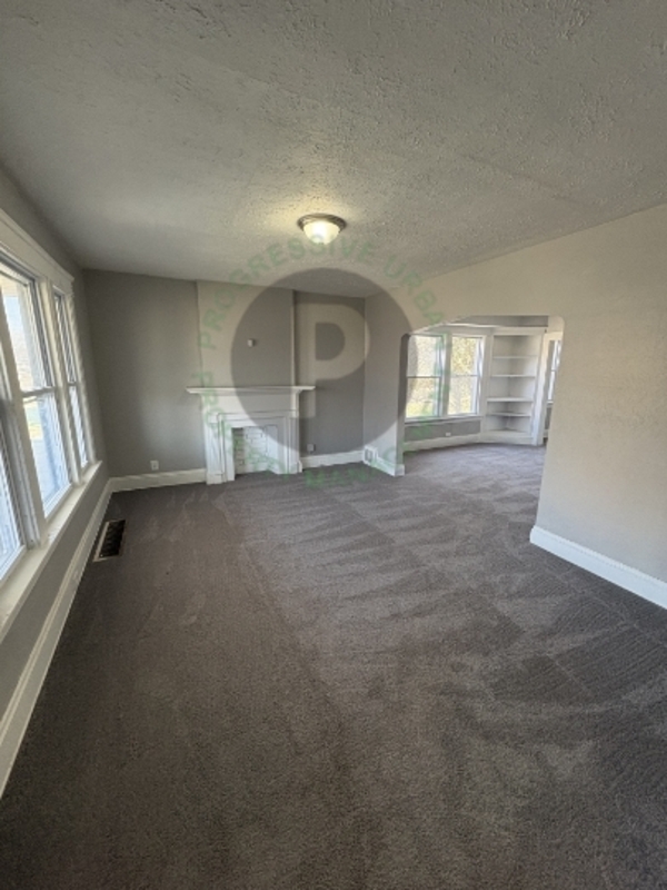 Cleveland Condo: 11008 Kinsman Road - Downstairs