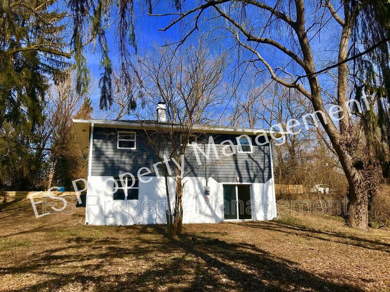 Great 3 Bedroom 1.5 Bathroom Home in Washington Township! - Photo 26