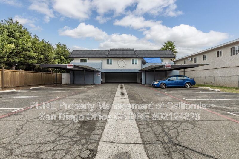 Escondido House: 331 East Washington Avenue