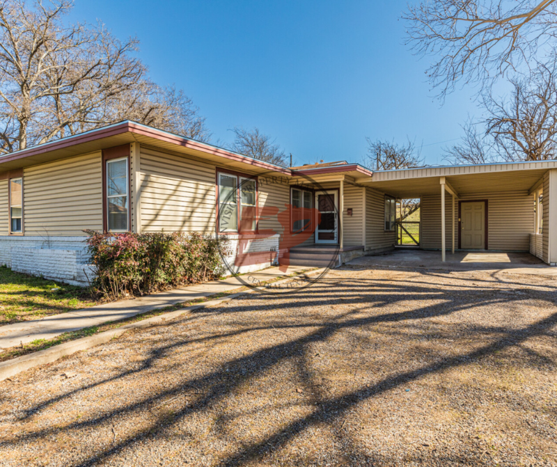 Waco House: 817 Lawrence Drive