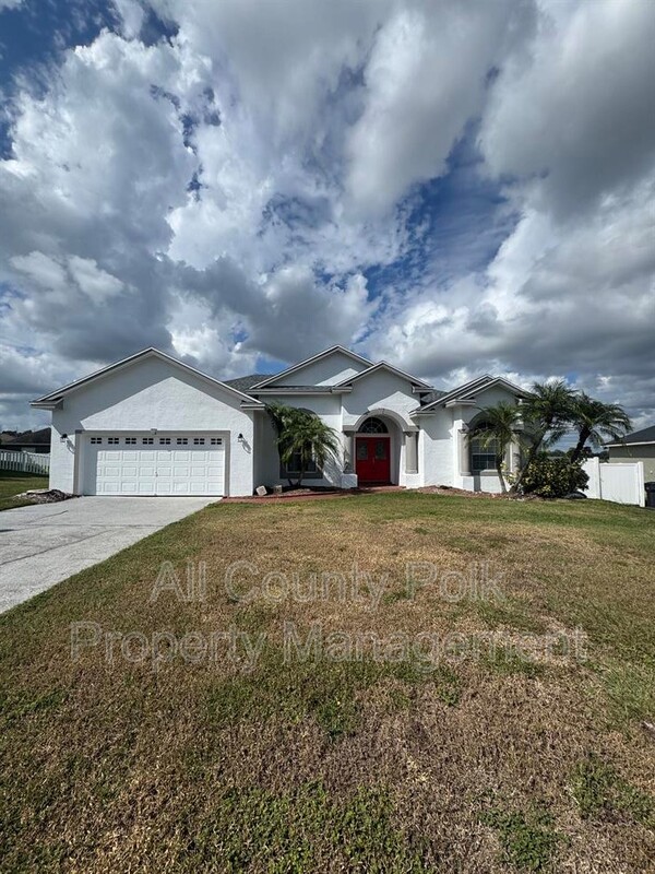 Lakeland House: 2948 Vintage View Cir.