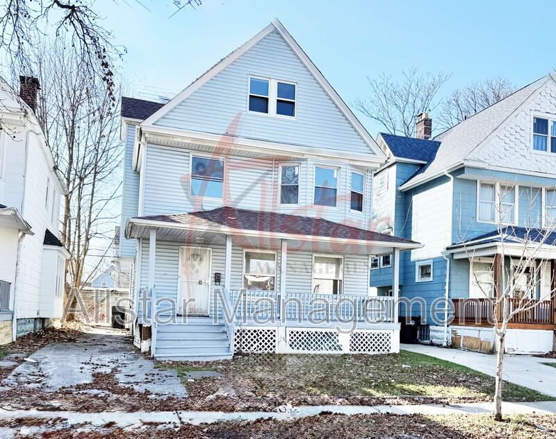 Cleveland House: 1374 E 94th Street