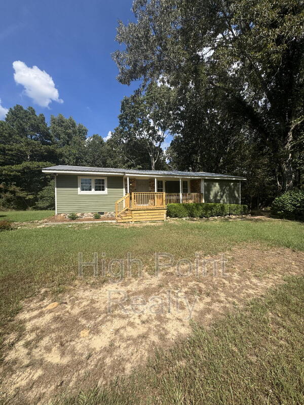 Rainsville House: 255 Bailey Chapel Rd
