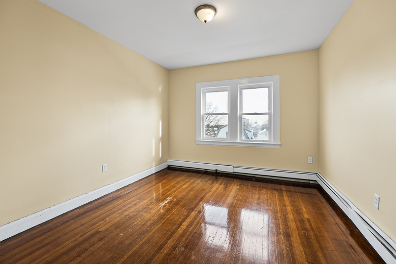 Newark Condo: 393 Seymour - 3