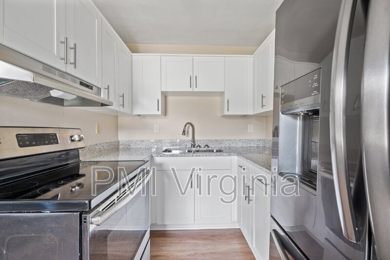 Chesapeake Condo: 4225 Schooner Trl