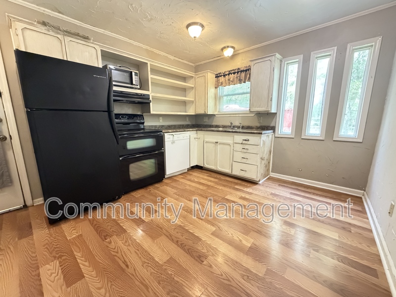 Greenwell Springs Condo: 18819 Greenwell Springs Rd