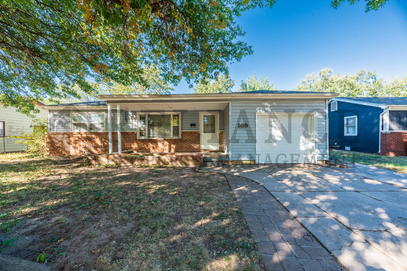 Haysville House: 169 Western Avenue