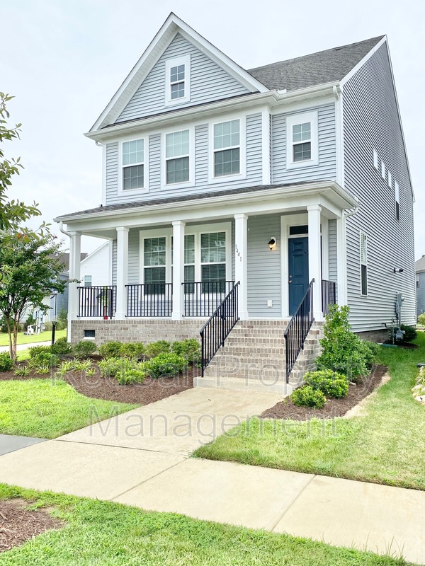 Newport News House: 1441 Independence Blvd