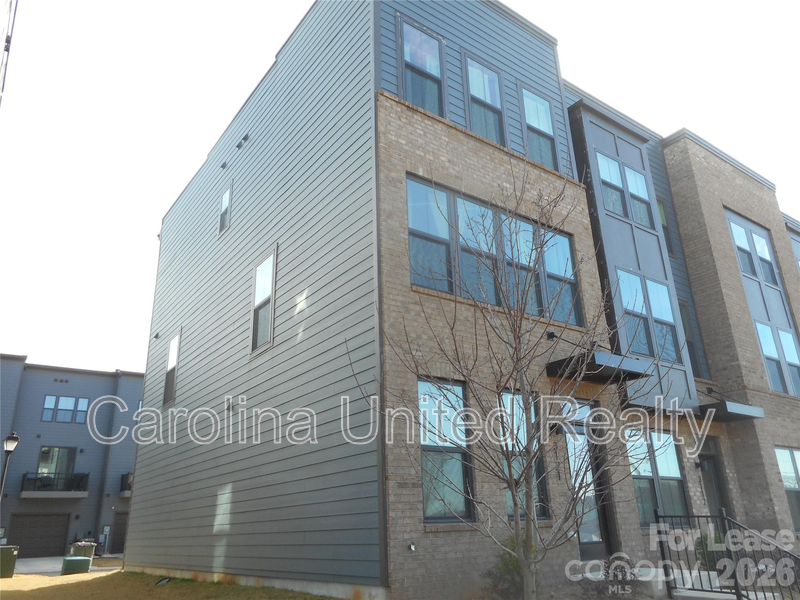 Charlotte Townhome: 3121 Coquina Ln