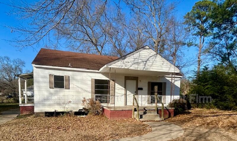 Shreveport House: 3050 Boone St.