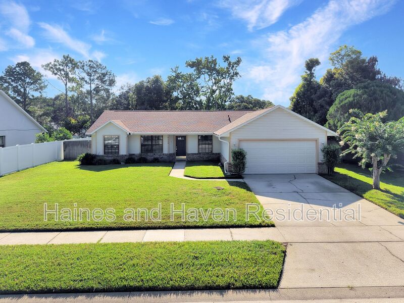 Orlando House: 4113 Eagle Feather Dr