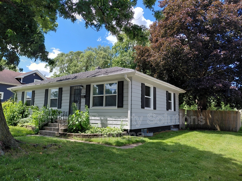 Hammond House: 6304 Madison Avenue