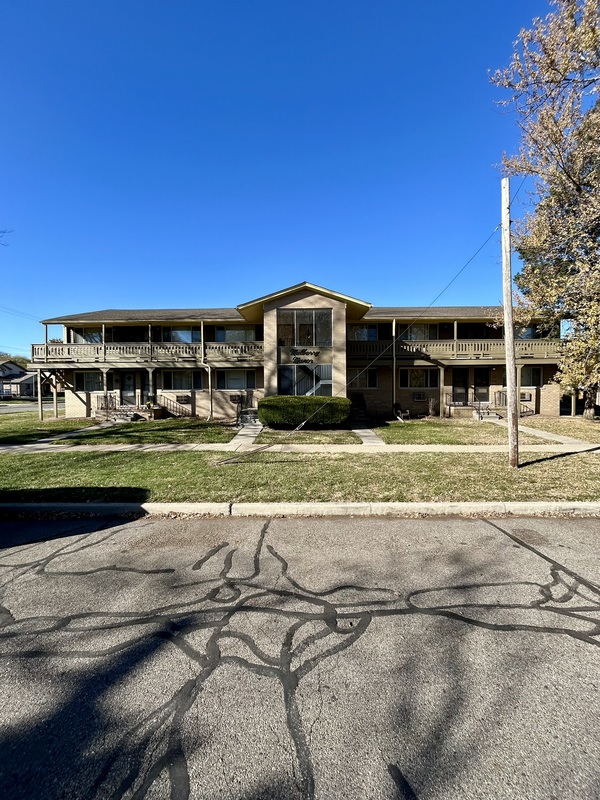 Wyandotte Condo: 2254 1st, Unit 11