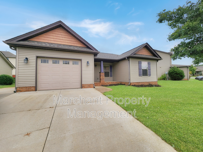 Greer House: 657 Chartwell Drive