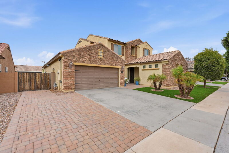 Gilbert House: 3546 E Ivanhoe St