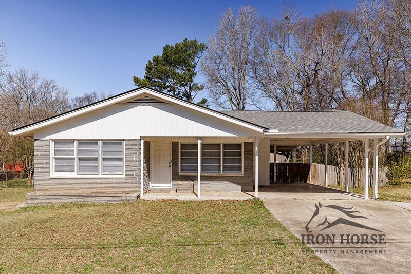 Conyers House: 1176 Cardinal Road