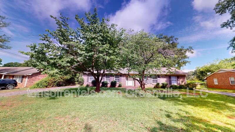 Spartanburg Condo: 166 Hidden Hill Road