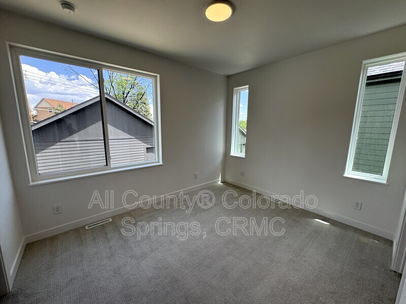 Main Rental Photo 12