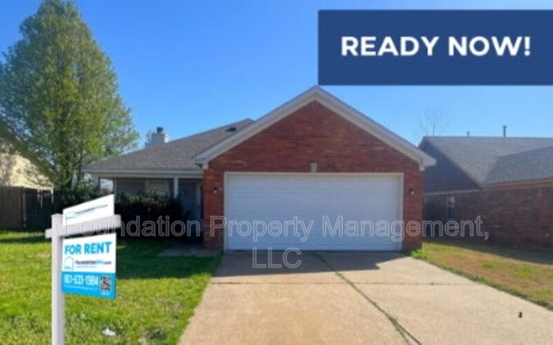Memphis House: 4529 Longtree Avenue
