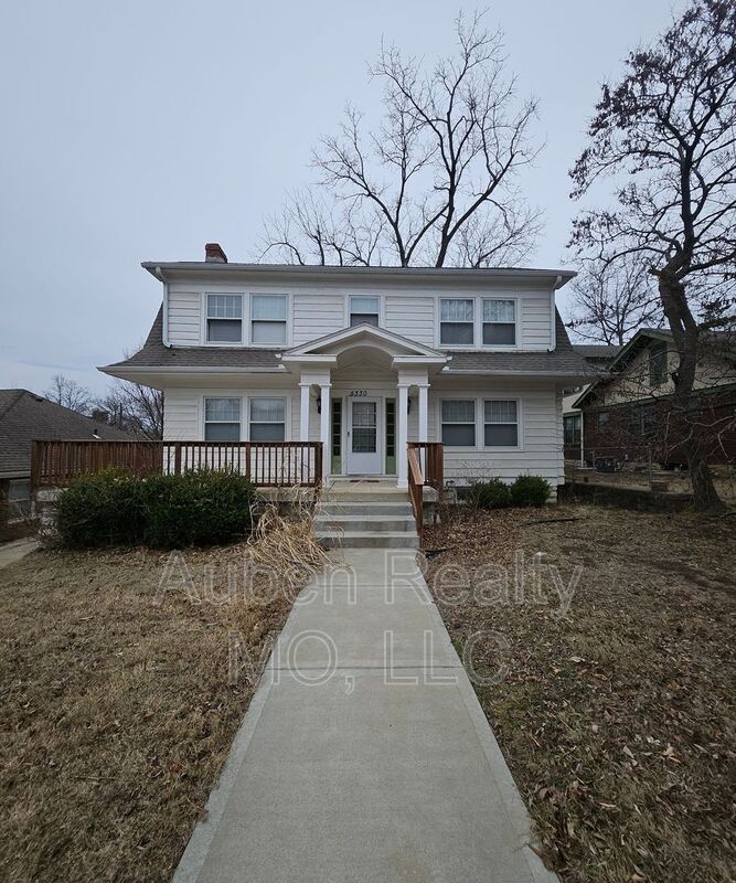 Kansas City House: 5330 Rockhill Road