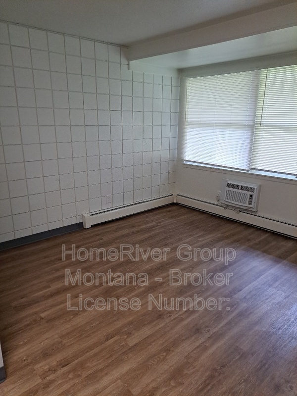 Missoula House: 707 SW Higgins Ave
