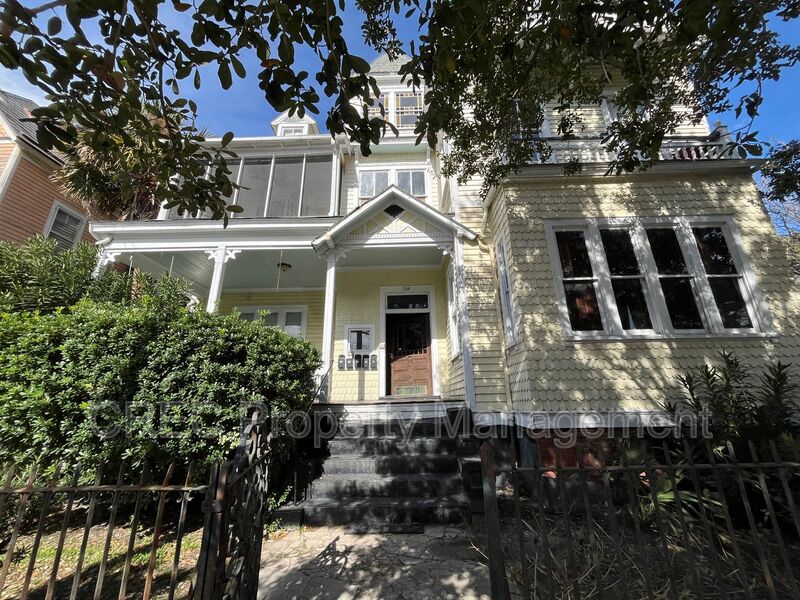 Charleston Condo: 164 Broad Street