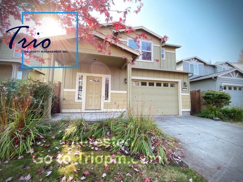 Eugene House: 2472 Mountain Terrace