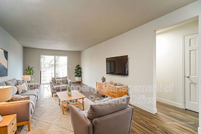 Portland House: 18411 E Burnside St