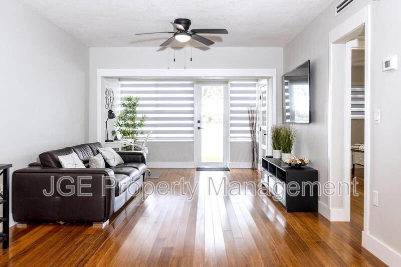 Miami Condo: 270 NE 191 St
