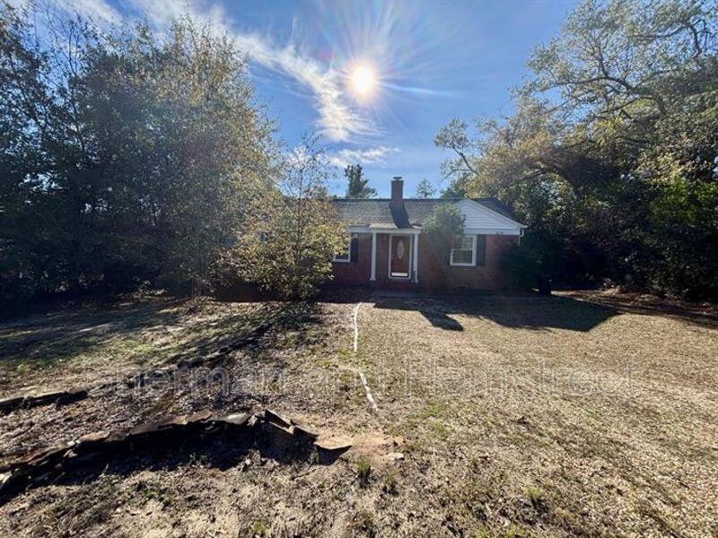 Augusta House: 2214 Kimberly Drive